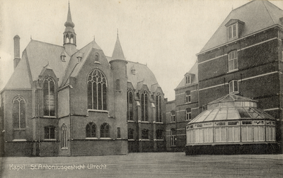 602179 Gezicht op de kapel van het St.- Antoniusziekenhuis (Prins Hendriklaan 40) te Utrecht.N.B.: Het adres Prins ...